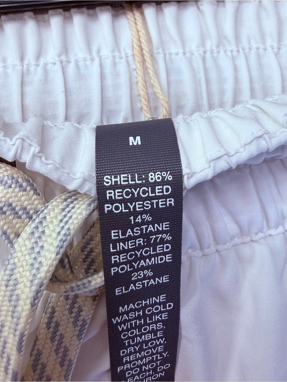 Vuori White Athletic Skirt with Elastic Waistband - Picture 3 of 4